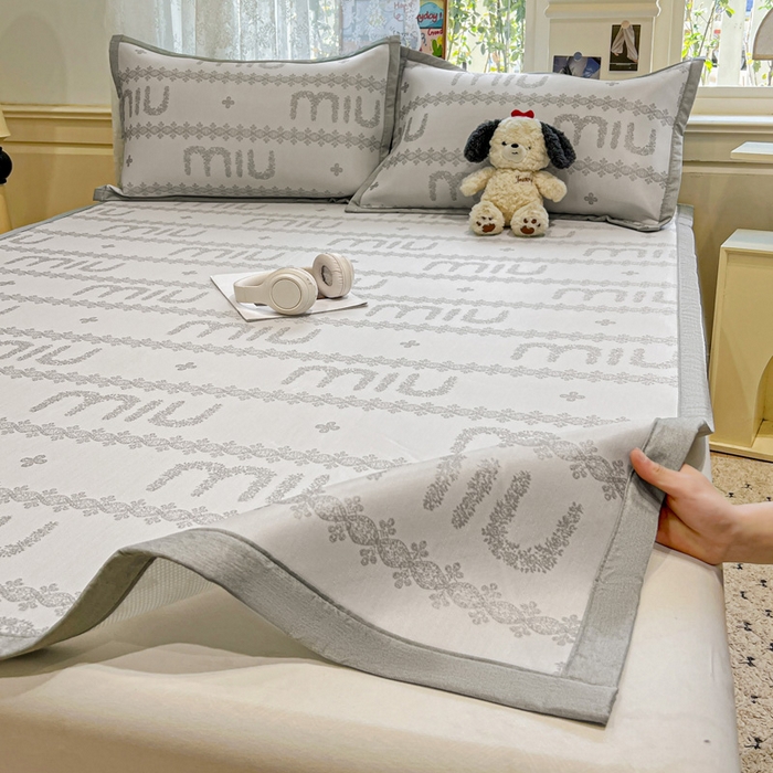 91家纺网 家纺一手货源 找家纺 2025新款A类高分子色织提花软凉席（平铺床席款） 格蕾女孩