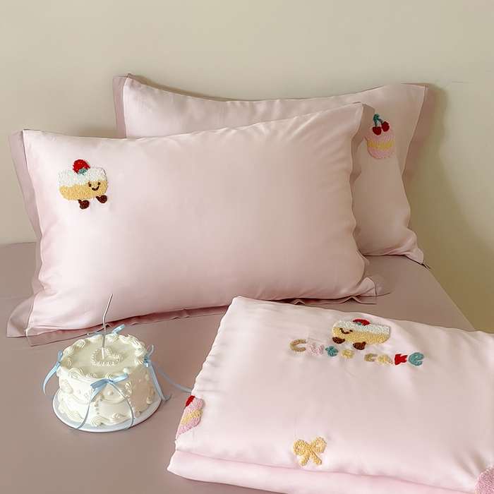 91家纺网 家纺一手货源 找家纺 FORTWO家纺原创设计（FOR TWO家纺） 2025新款60S兰精天丝断角款纯色毛巾绣夏被夏凉被空调被 夹心饼干