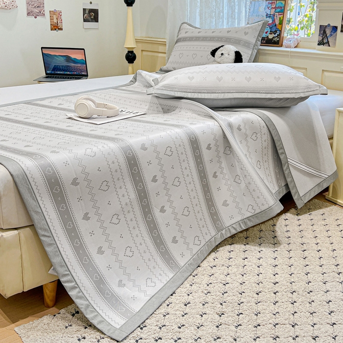 91家纺网 家纺一手货源 找家纺 2025新款A类高分子色织提花软凉席（平铺床席款） 西西里