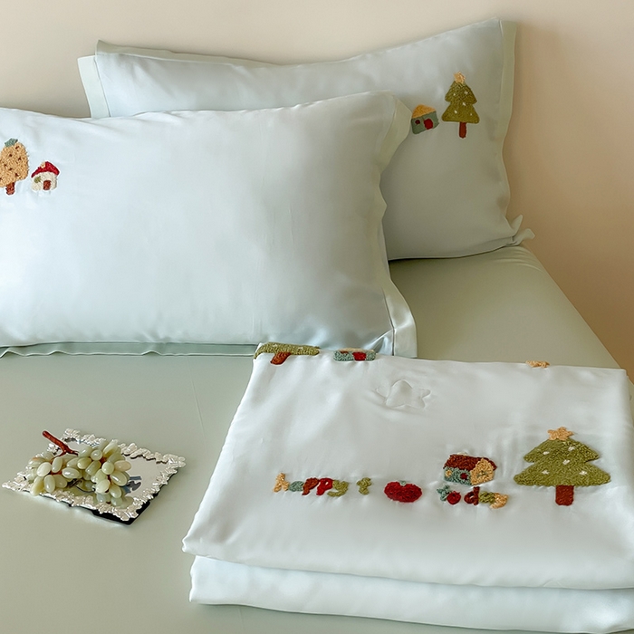 91家纺网 家纺一手货源 找家纺 FORTWO家纺原创设计（FOR TWO家纺） 2025新款60S兰精天丝断角款纯色毛巾绣夏被夏凉被空调被 许愿树