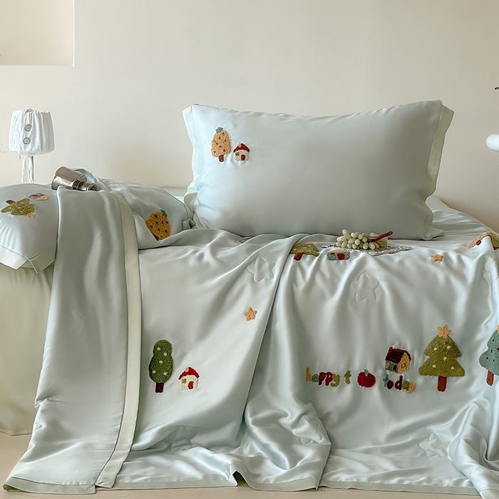 91家纺网 家纺一手货源 找家纺 FORTWO家纺原创设计（FOR TWO家纺） 2025新款60S兰精天丝断角款纯色毛巾绣夏被夏凉被空调被 许愿树