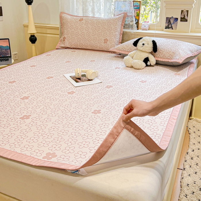 91家纺网 家纺一手货源 找家纺 2025新款A类高分子色织提花软凉席（平铺床席款） 小美满粉