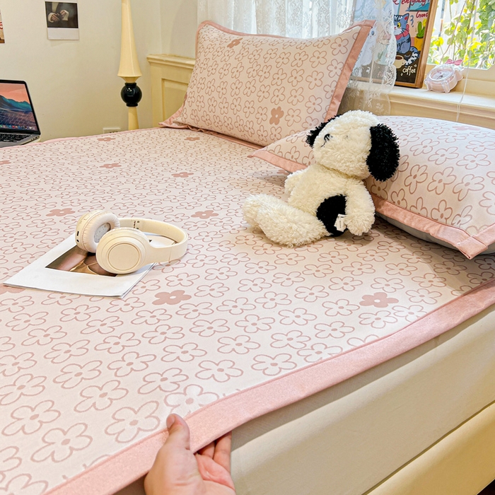 91家纺网 家纺一手货源 找家纺 2025新款A类高分子色织提花软凉席（平铺床席款） 小美满粉