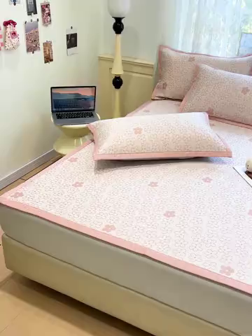 91家纺网 家纺一手货源 找家纺 2025新款A类高分子色织提花软凉席（平铺床席款） 小美满粉