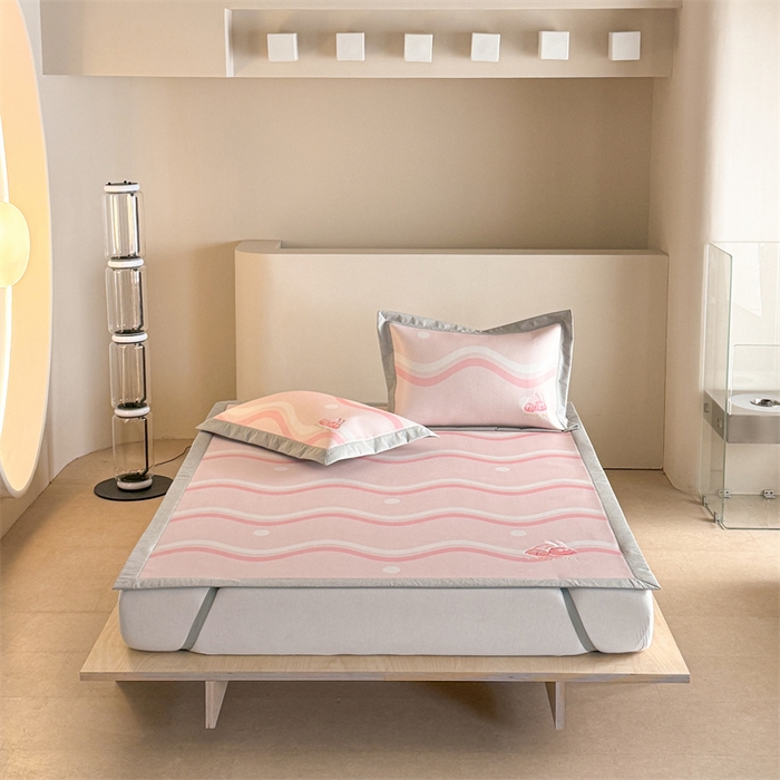 91家纺网 家纺一手货源 找家纺 Sweet dreams甜梦 2025新款母婴级7A抗菌养生冰藤席席子凉席-影棚2床席款 波浪调皮兔