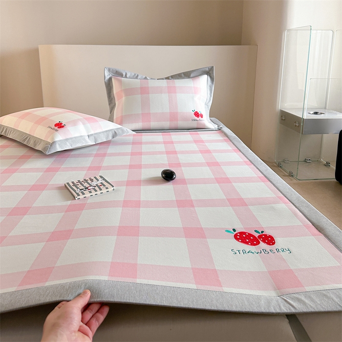 Sweet dreams甜梦 2025新款母婴级7A抗菌养生冰藤席席子凉席-影棚2床席款 格子草莓