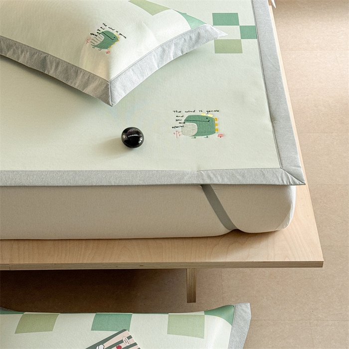 91家纺网 家纺一手货源 找家纺 Sweet dreams甜梦 2025新款母婴级7A抗菌养生冰藤席席子凉席-影棚2床席款 格子恐龙