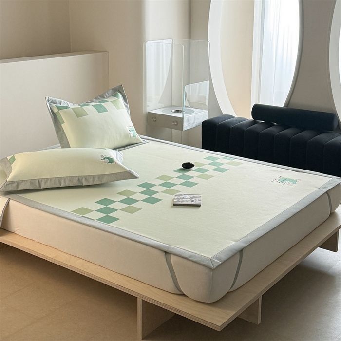 91家纺网 家纺一手货源 找家纺 Sweet dreams甜梦 2025新款母婴级7A抗菌养生冰藤席席子凉席-影棚2床席款 格子恐龙