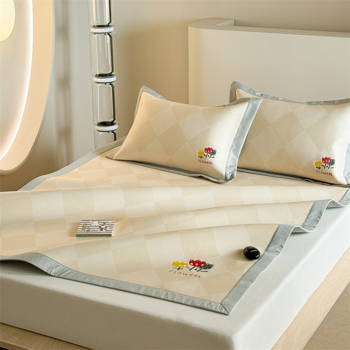 91家纺网 家纺一手货源 找家纺 Sweet dreams甜梦 2025新款母婴级7A抗菌养生冰藤席席子凉席-影棚2床席款 菱格小花朵