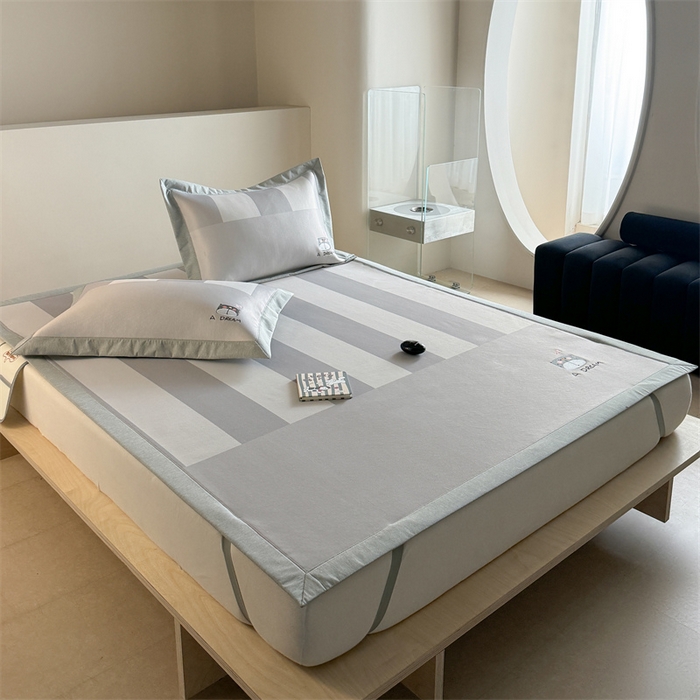 91家纺网 家纺一手货源 找家纺 Sweet dreams甜梦 2025新款母婴级7A抗菌养生冰藤席席子凉席-影棚2床席款 美梦熊