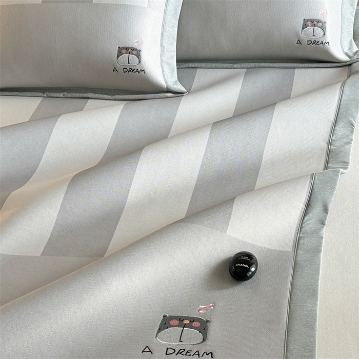 91家纺网 家纺一手货源 找家纺 Sweet dreams甜梦 2025新款母婴级7A抗菌养生冰藤席席子凉席-影棚2床席款 美梦熊