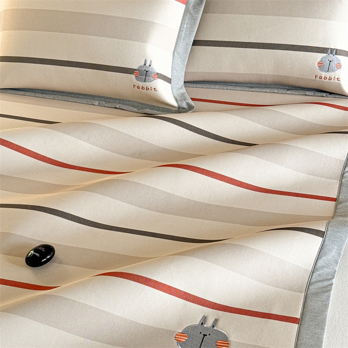 91家纺网 家纺一手货源 找家纺 Sweet dreams甜梦 2025新款母婴级7A抗菌养生冰藤席席子凉席-影棚2床席款 条纹小兔