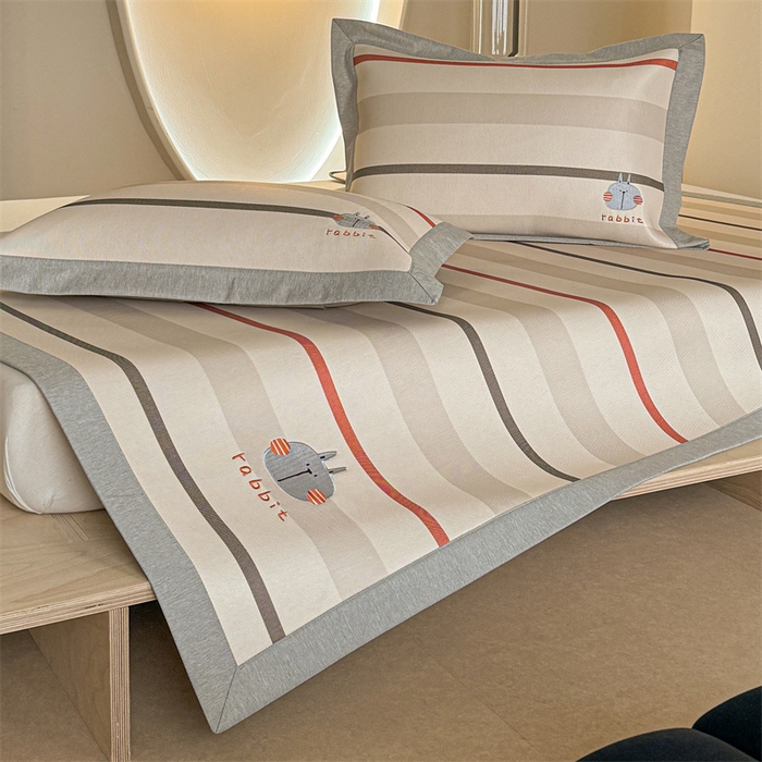 91家纺网 家纺一手货源 找家纺 Sweet dreams甜梦 2025新款母婴级7A抗菌养生冰藤席席子凉席-影棚2床席款 条纹小兔