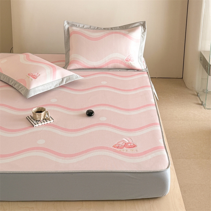 91家纺网 家纺一手货源 找家纺 Sweet dreams甜梦 2025新款母婴级7A抗菌养生冰藤席席子凉席-影棚2床笠款 波浪调皮兔