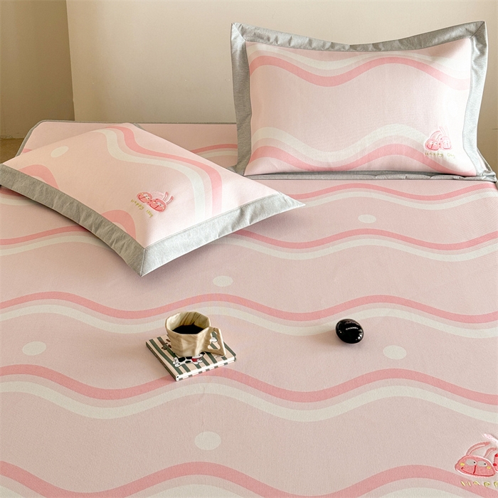 91家纺网 家纺一手货源 找家纺 Sweet dreams甜梦 2025新款母婴级7A抗菌养生冰藤席席子凉席-影棚2床笠款 波浪调皮兔