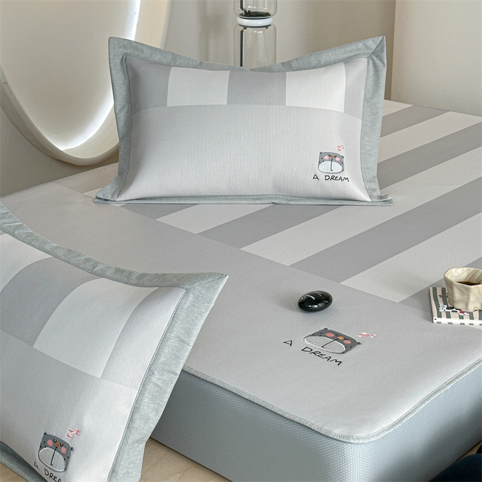 91家纺网 家纺一手货源 找家纺 Sweet dreams甜梦 2025新款母婴级7A抗菌养生冰藤席席子凉席-影棚2床笠款 美梦熊