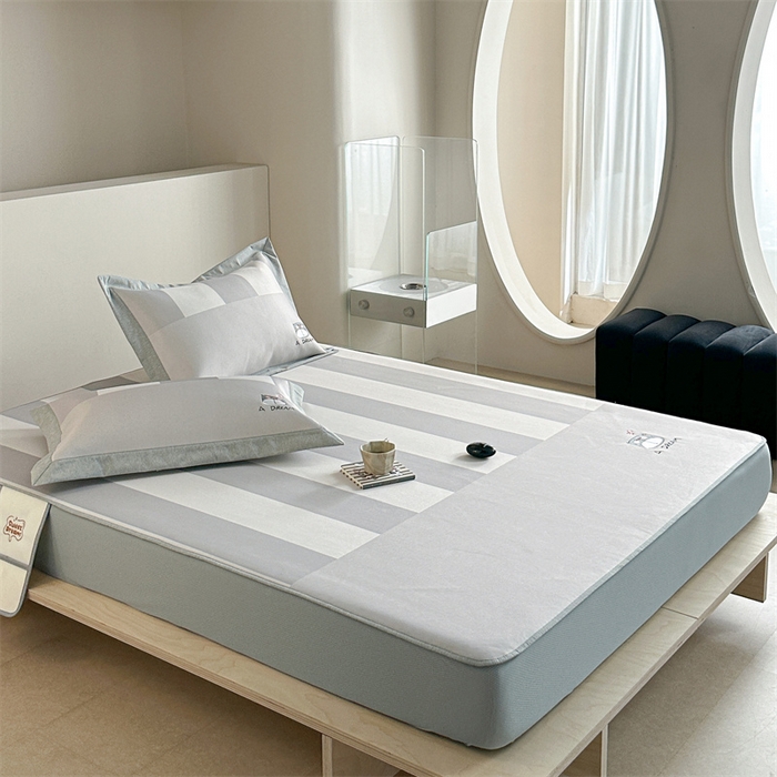 91家纺网 家纺一手货源 找家纺 Sweet dreams甜梦 2025新款母婴级7A抗菌养生冰藤席席子凉席-影棚2床笠款 美梦熊