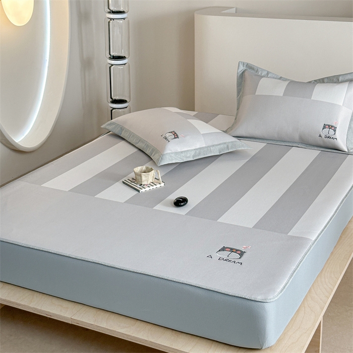 91家纺网 家纺一手货源 找家纺 Sweet dreams甜梦 2025新款母婴级7A抗菌养生冰藤席席子凉席-影棚2床笠款 美梦熊