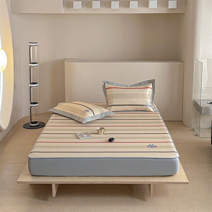 91家纺网 家纺一手货源 找家纺 Sweet dreams甜梦 2025新款母婴级7A抗菌养生冰藤席席子凉席-影棚2床笠款 条纹小兔