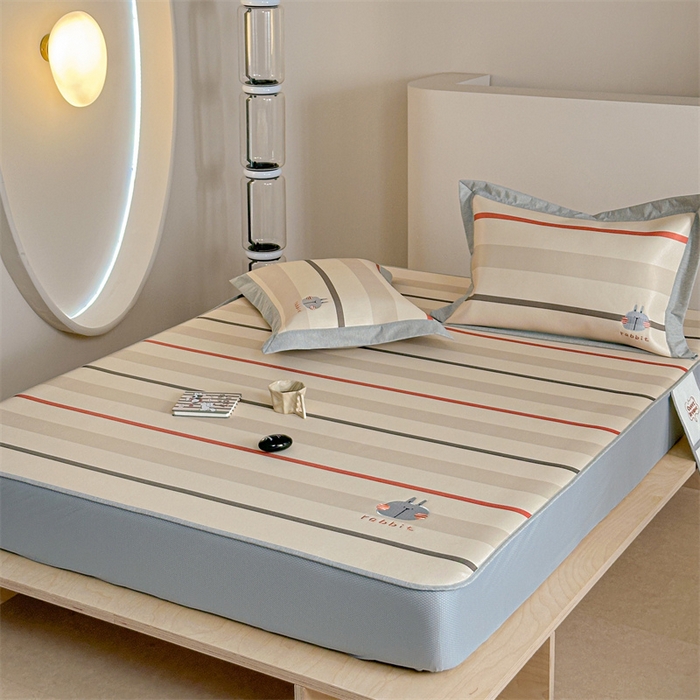 91家纺网 家纺一手货源 找家纺 Sweet dreams甜梦 2025新款母婴级7A抗菌养生冰藤席席子凉席-影棚2床笠款 条纹小兔