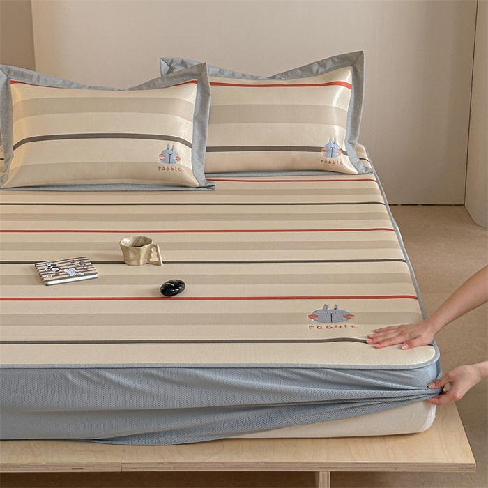 91家纺网 家纺一手货源 找家纺 Sweet dreams甜梦 2025新款母婴级7A抗菌养生冰藤席席子凉席-影棚2床笠款 条纹小兔