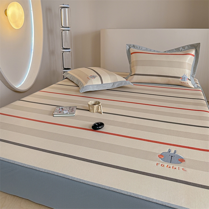 91家纺网 家纺一手货源 找家纺 Sweet dreams甜梦 2025新款母婴级7A抗菌养生冰藤席席子凉席-影棚2床笠款 条纹小兔