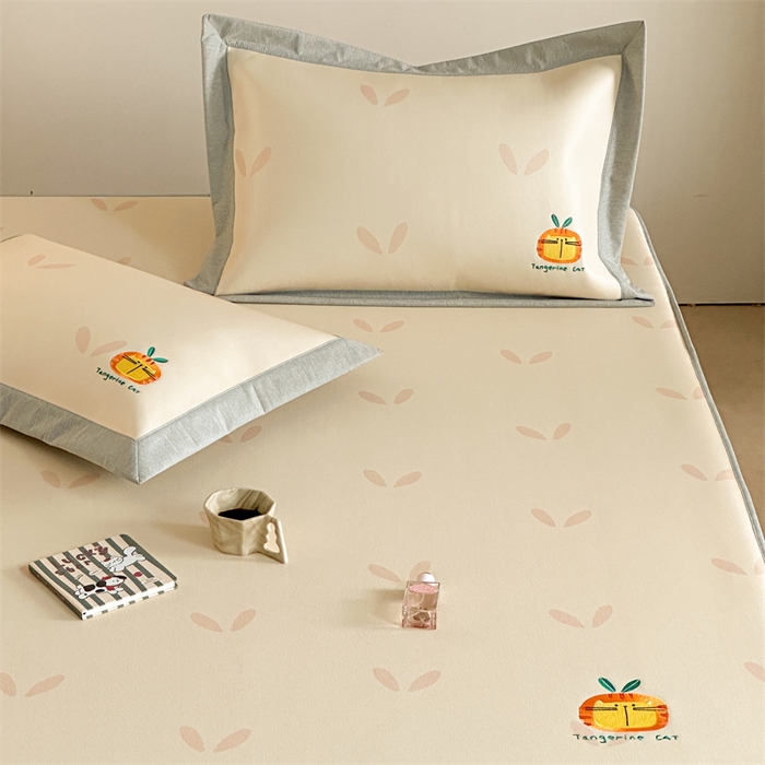 91家纺网 家纺一手货源 找家纺 Sweet dreams甜梦 2025新款母婴级7A抗菌养生冰藤席席子凉席-影棚2床笠款 小草毛毛