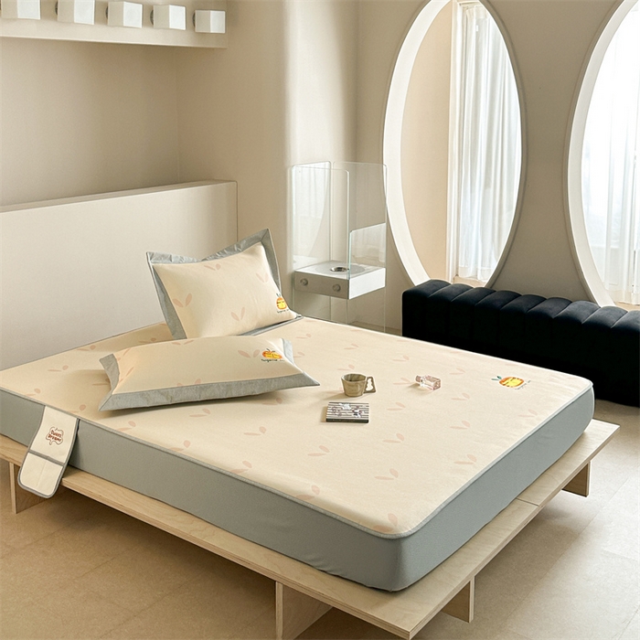 91家纺网 家纺一手货源 找家纺 Sweet dreams甜梦 2025新款母婴级7A抗菌养生冰藤席席子凉席-影棚2床笠款 小草毛毛