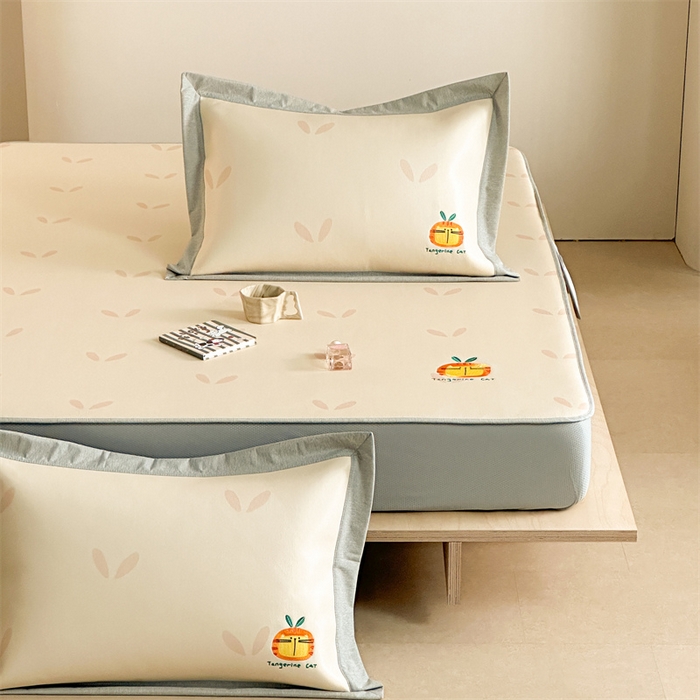 91家纺网 家纺一手货源 找家纺 Sweet dreams甜梦 2025新款母婴级7A抗菌养生冰藤席席子凉席-影棚2床笠款 小草毛毛