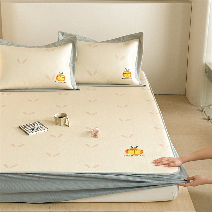 91家纺网 家纺一手货源 找家纺 Sweet dreams甜梦 2025新款母婴级7A抗菌养生冰藤席席子凉席-影棚2床笠款 小草毛毛