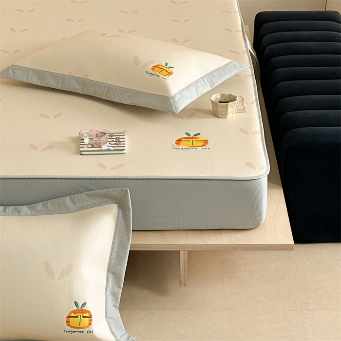 91家纺网 家纺一手货源 找家纺 Sweet dreams甜梦 2025新款母婴级7A抗菌养生冰藤席席子凉席-影棚2床笠款 小草毛毛