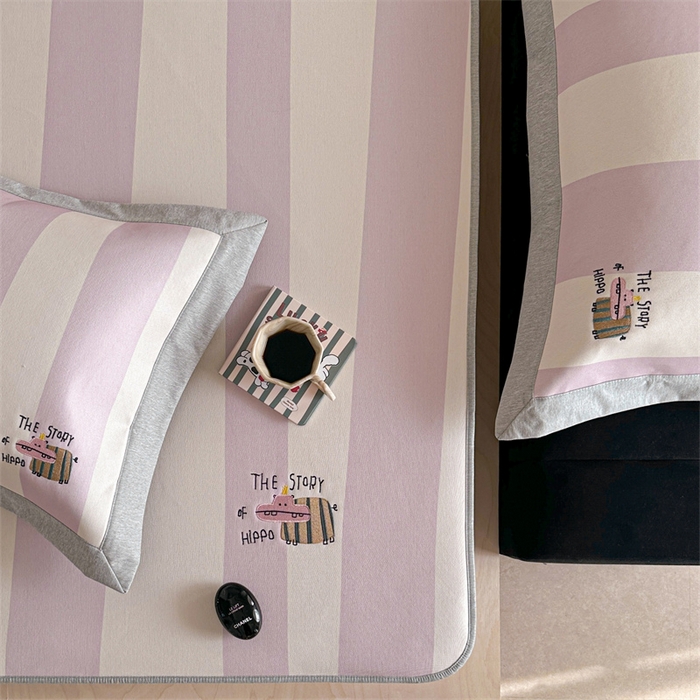 91家纺网 家纺一手货源 找家纺 Sweet dreams甜梦 2025新款母婴级7A抗菌养生冰藤席席子凉席-影棚2床笠款 紫色小河马