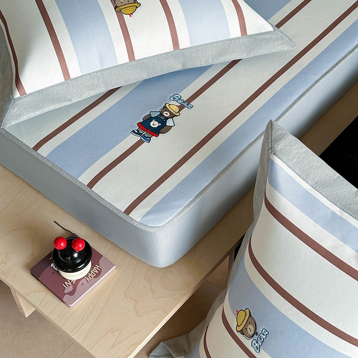 91家纺网 家纺一手货源 找家纺 Sweet dreams甜梦 2025新款母婴级7A抗菌养生冰藤席席子凉席-影棚2床笠款 酷酷熊