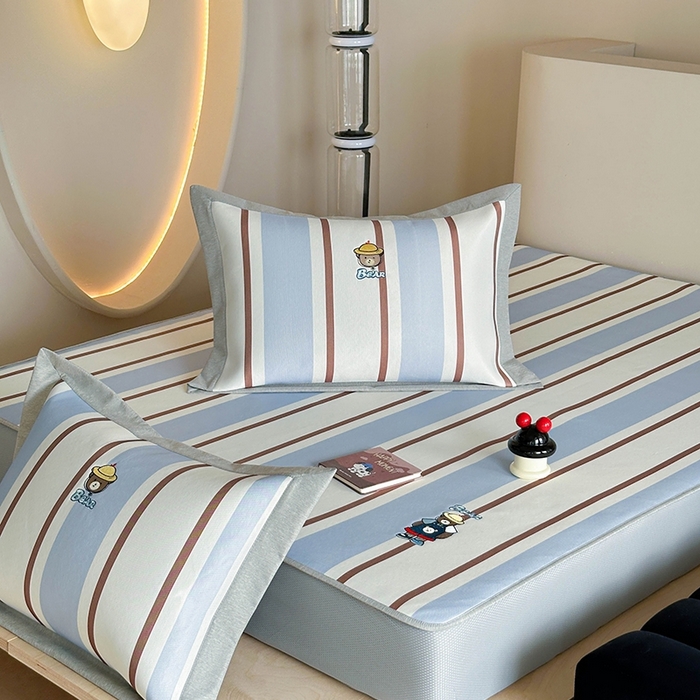 91家纺网 家纺一手货源 找家纺 Sweet dreams甜梦 2025新款母婴级7A抗菌养生冰藤席席子凉席-影棚2床笠款 酷酷熊