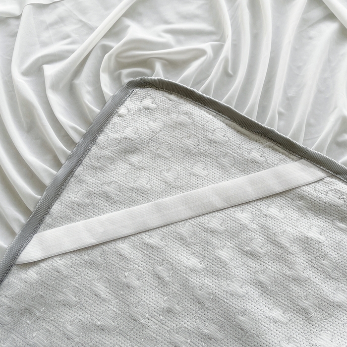 91家纺网 家纺一手货源 找家纺 怡源梦 2025新款A类高分子凉感凉席床裙款-心动系列 灰色