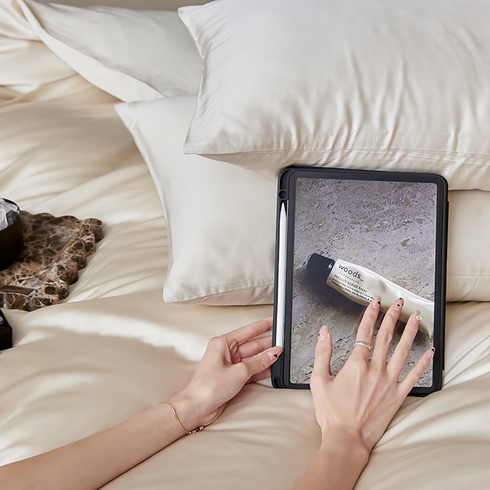 91家纺网 家纺一手货源 找家纺 咏绒家纺工厂店 2025新款60S奥地利兰精天丝轻奢四件套系列（风格二） 极地白