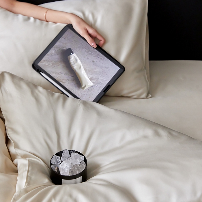 91家纺网 家纺一手货源 找家纺 咏绒家纺工厂店 2025新款60S奥地利兰精天丝轻奢四件套系列（风格二） 极地白