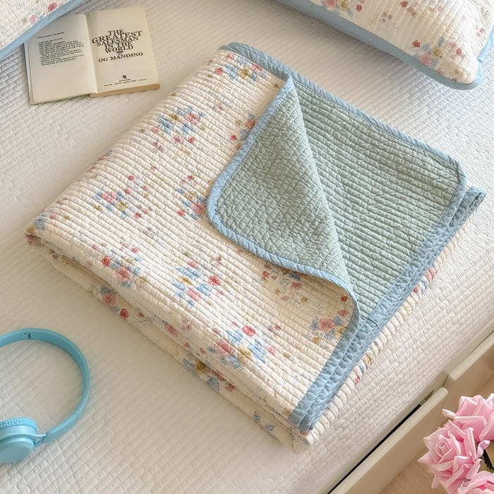 91家纺网 家纺一手货源 找家纺 茉夕家纺 2025新款新疆棉花水洗床盖 淡雅花影