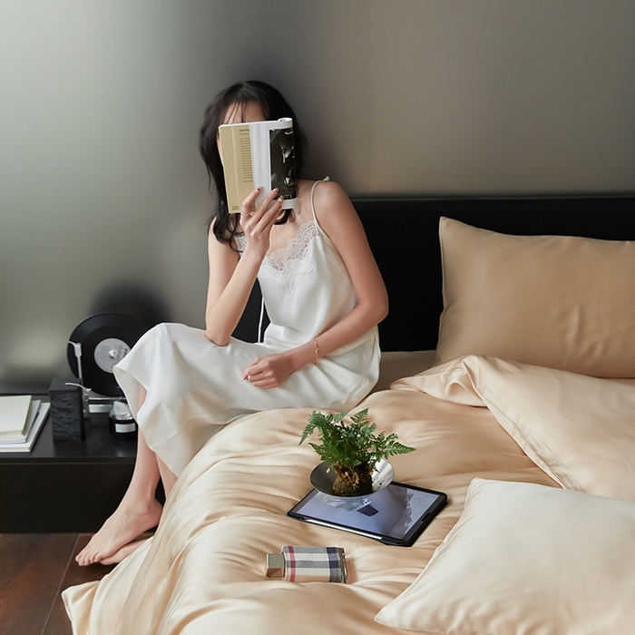 91家纺网 家纺一手货源 找家纺 咏绒家纺工厂店 2025新款60S奥地利兰精天丝轻奢四件套系列（风格二） 沙茶色