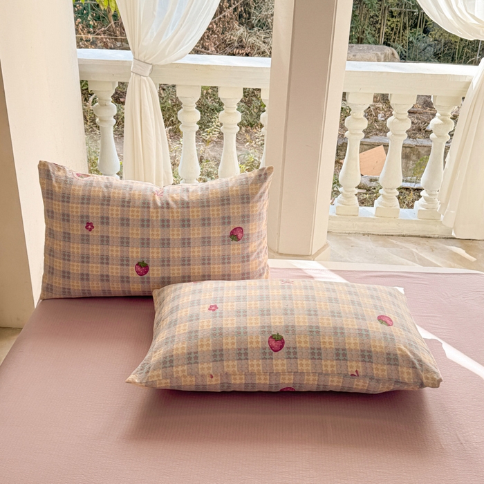 91家纺网 家纺一手货源 找家纺 韩巢家纺 2025新款云感提花双层纱单被套被套单件单品被套-（提供卖家秀） 有草莓的地方