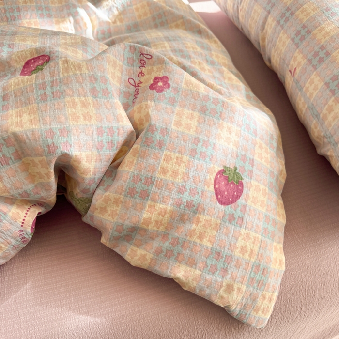 91家纺网 家纺一手货源 找家纺 韩巢家纺 2025新款云感提花双层纱单被套被套单件单品被套-（提供卖家秀） 有草莓的地方