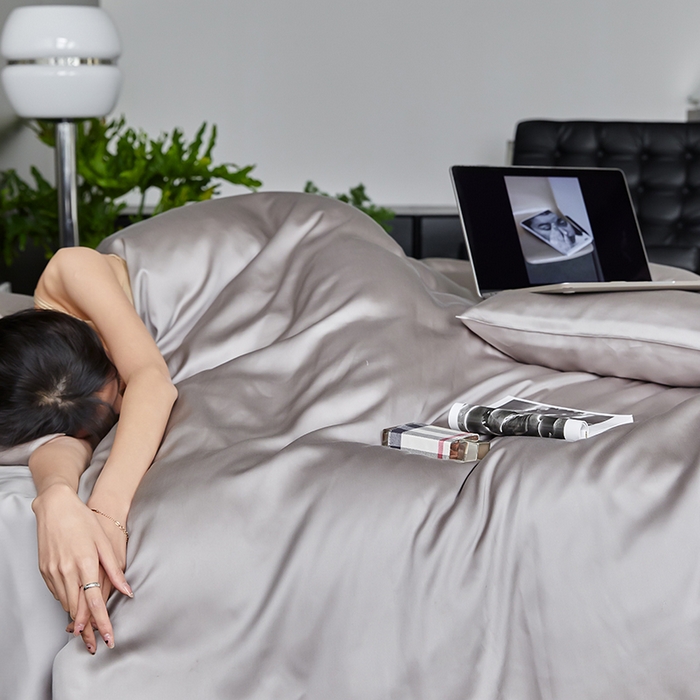 91家纺网 家纺一手货源 找家纺 咏绒家纺工厂店 2025新款60S奥地利兰精天丝轻奢四件套系列（风格二） 岩石灰