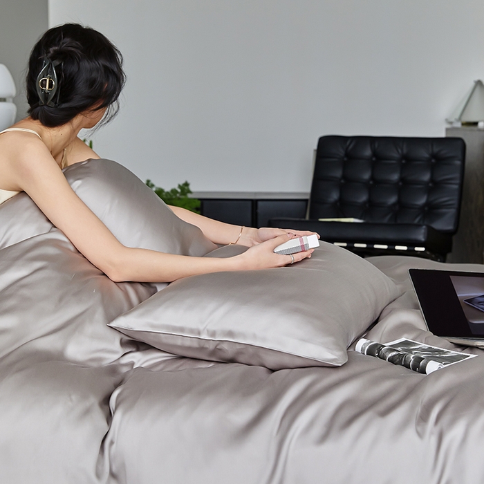 91家纺网 家纺一手货源 找家纺 咏绒家纺工厂店 2025新款60S奥地利兰精天丝轻奢四件套系列（风格二） 岩石灰