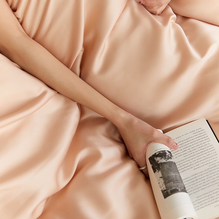 91家纺网 家纺一手货源 找家纺 咏绒家纺工厂店 2025新款60S奥地利兰精天丝轻奢四件套系列（风格二） 月光色-岩石灰