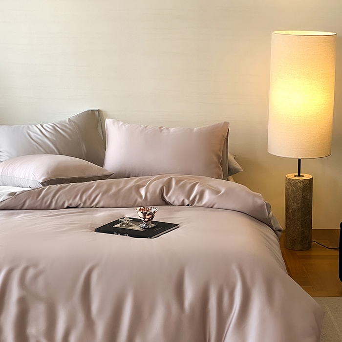 91家纺网 家纺一手货源 找家纺 咏绒家纺工厂店 2025新款60S奥地利兰精天丝轻奢系列（风格三） 夜影凝香-霜华银