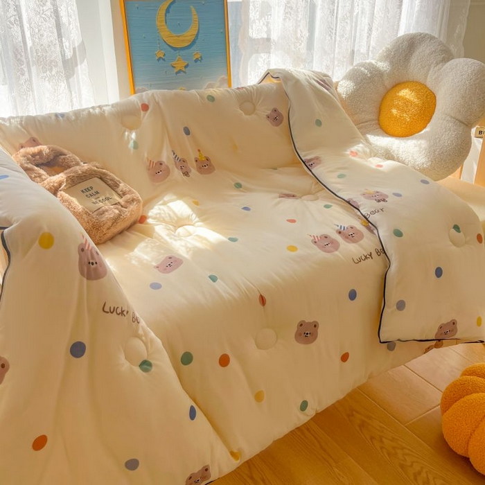 91家纺网 家纺一手货源 找家纺  （不断货 提供买家秀）2025年新款A类母婴级宝宝被子豆豆绒牛奶针织棉被子儿童豆豆被大豆被春秋被 波点小熊