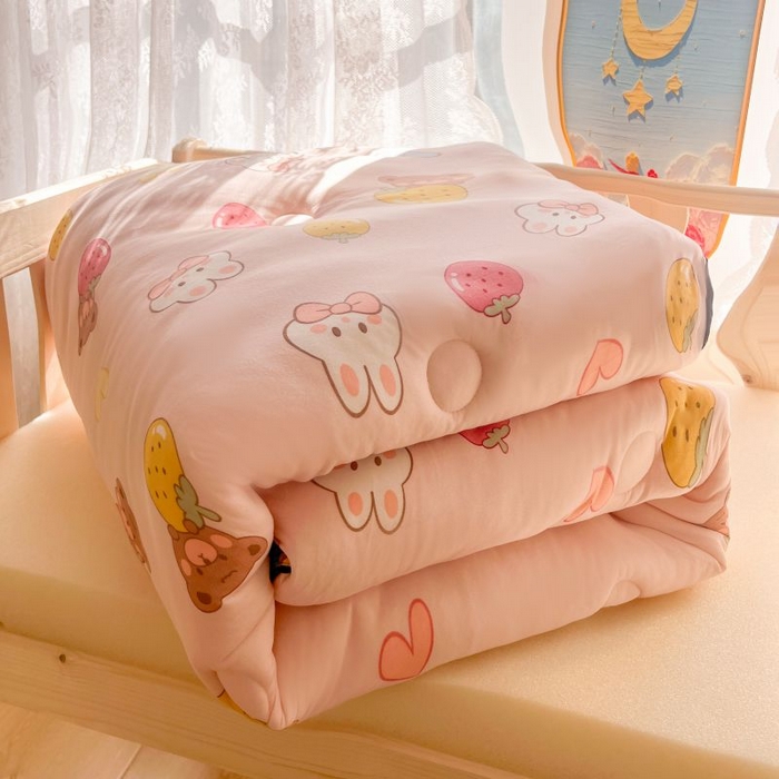 91家纺网 家纺一手货源 找家纺  （不断货 提供买家秀）2025年新款A类母婴级宝宝被子豆豆绒牛奶针织棉被子儿童豆豆被大豆被春秋被 草莓兔兔