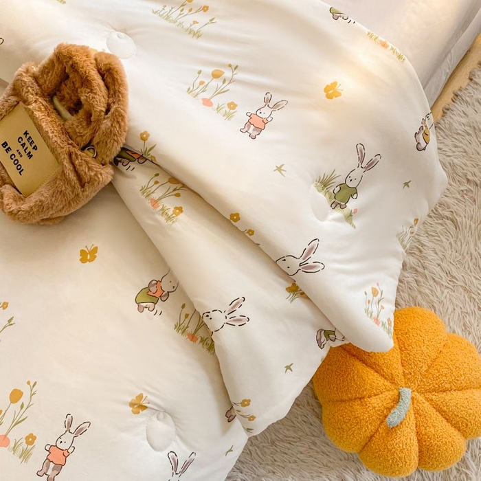 91家纺网 家纺一手货源 找家纺  （不断货 提供买家秀）2025年新款A类母婴级宝宝被子豆豆绒牛奶针织棉被子儿童豆豆被大豆被春秋被 花丛小兔