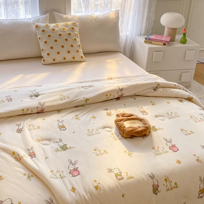 91家纺网 家纺一手货源 找家纺  （不断货 提供买家秀）2025年新款A类母婴级宝宝被子豆豆绒牛奶针织棉被子儿童豆豆被大豆被春秋被 花丛小兔