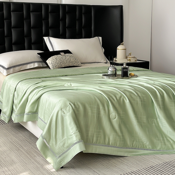 91家纺网 家纺一手货源 找家纺 蜜柚 2025新款卡伦50s莱赛尔天丝提花工艺夏被夏凉被空调被 卡伦绿